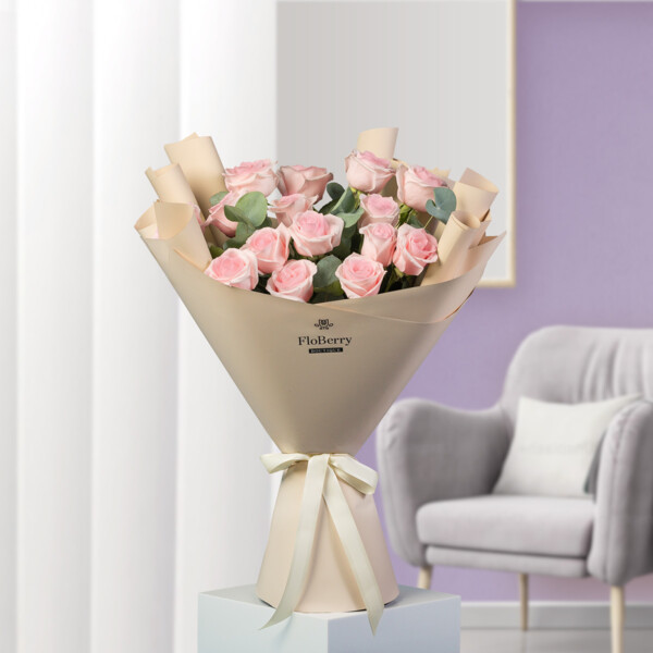 Bouquet of 15 Light Pink Roses