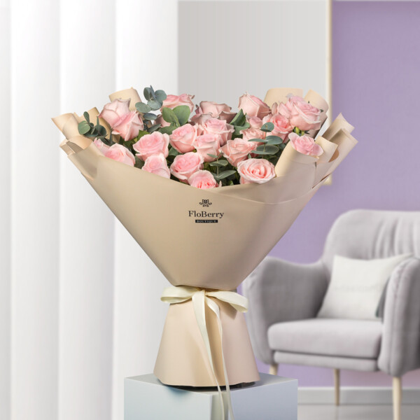 Bouquet of 25 Light Pink Roses
